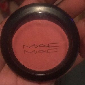 MAC  Blush Fleeting  Romance